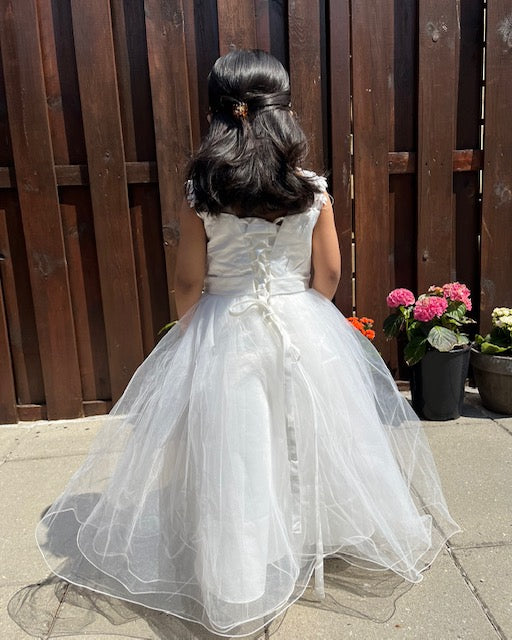Elegante Bloemenjurk met Luxe Kant en Pareldetails